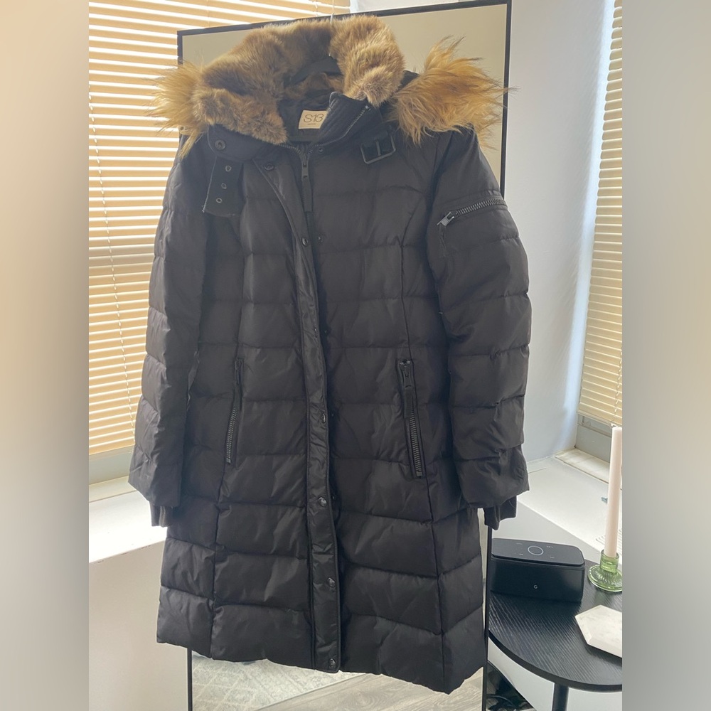 S13 - Women’s Black Winter Puffer Coat - Size S